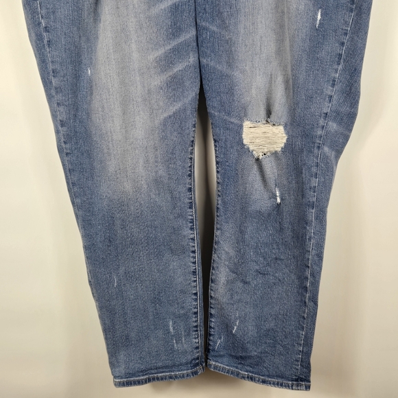 Torrid Short Boyfriend Straight Vintage Stretch Mid-Rise Jean Distressed 22S - Picture 4 of 12